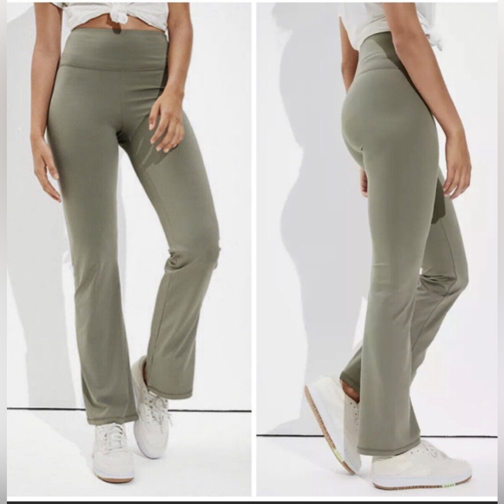 AE: The Everything Flare Leggings